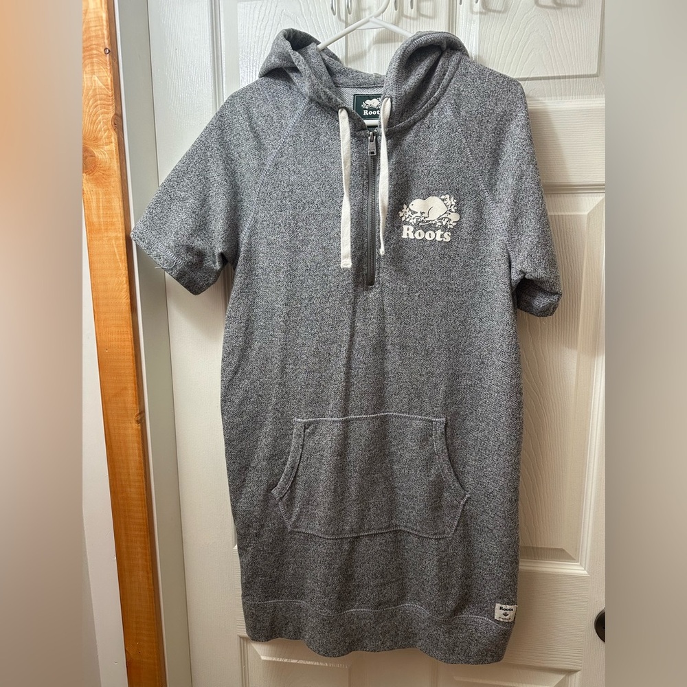 Roots Short Sleeve Hoodie Dress Size Medium